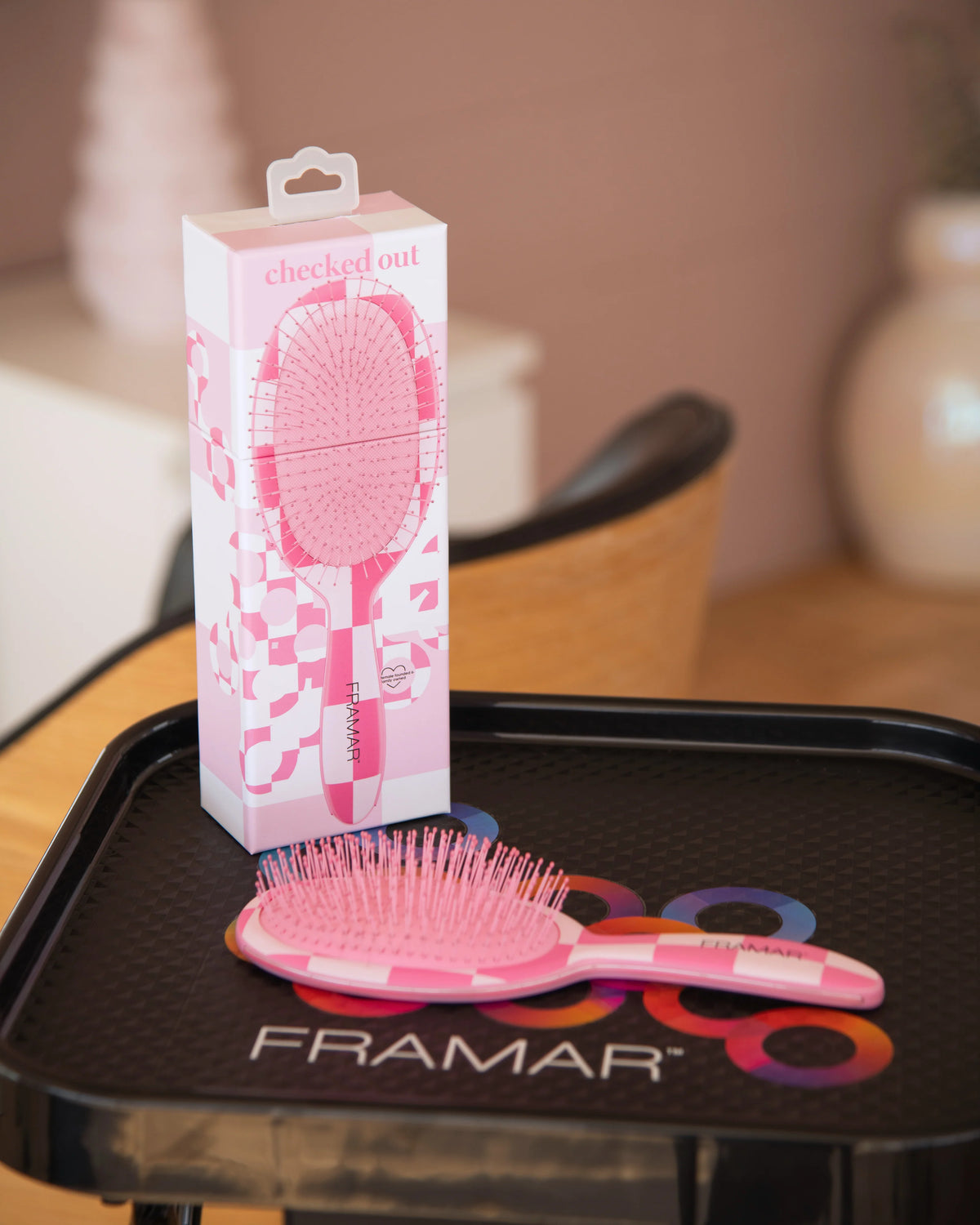 Framer Checked Out Detangle Brush - Pink