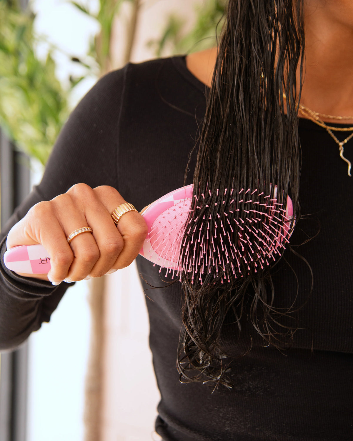 Framer Checked Out Detangle Brush - Pink