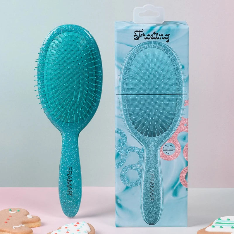 Framer Cookie Cutter - Detangle Brush (Frosting)