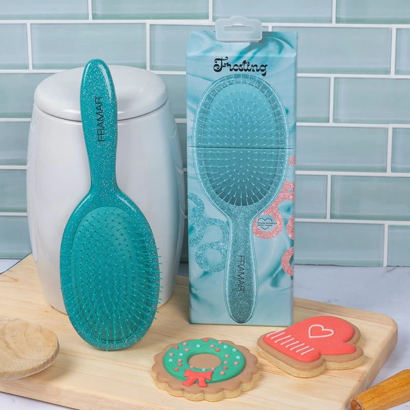 Framer Cookie Cutter - Detangle Brush (Frosting)